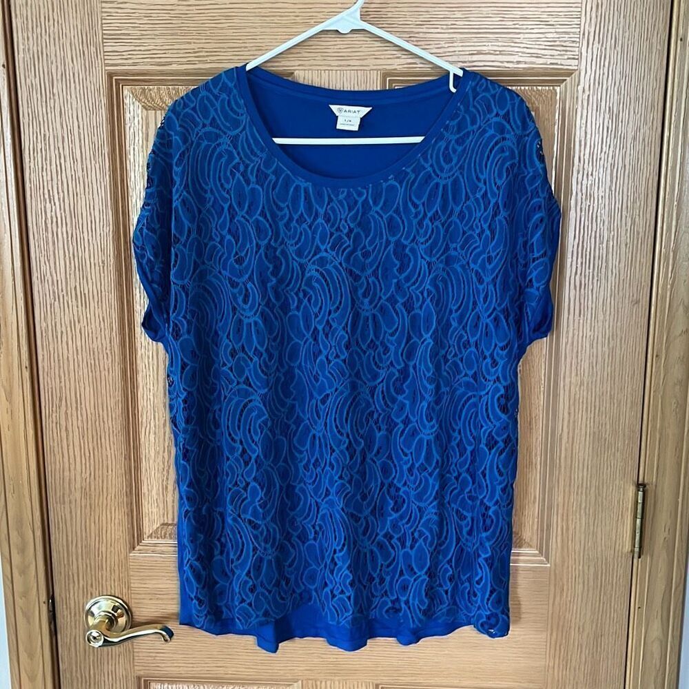 Ariat Blue Floral‎ Lace Short Sleeve Top Size Large